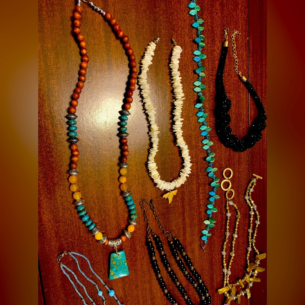 Lot of (7) Necklaces Jewelry bundle